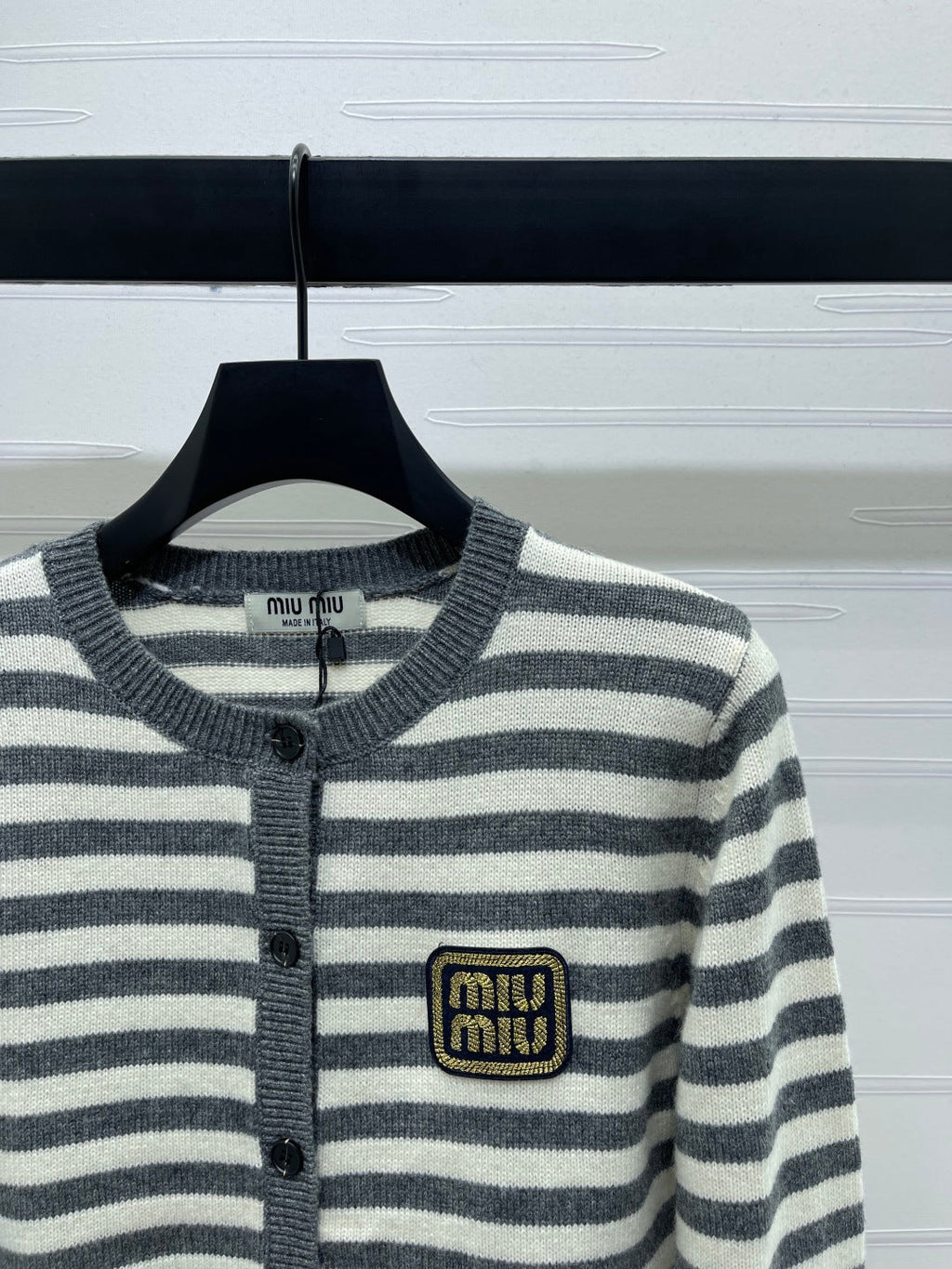 MIUMIU CARDIGAN STYLE 457