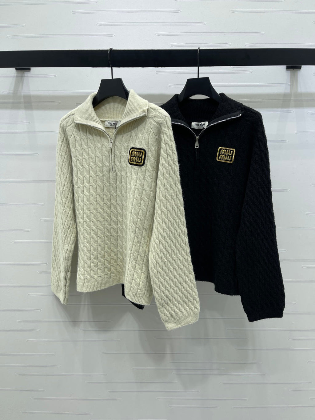 MIUMIU HALF-ZIP KNITTED PULLOVER WITH COLLAR STYLE 485