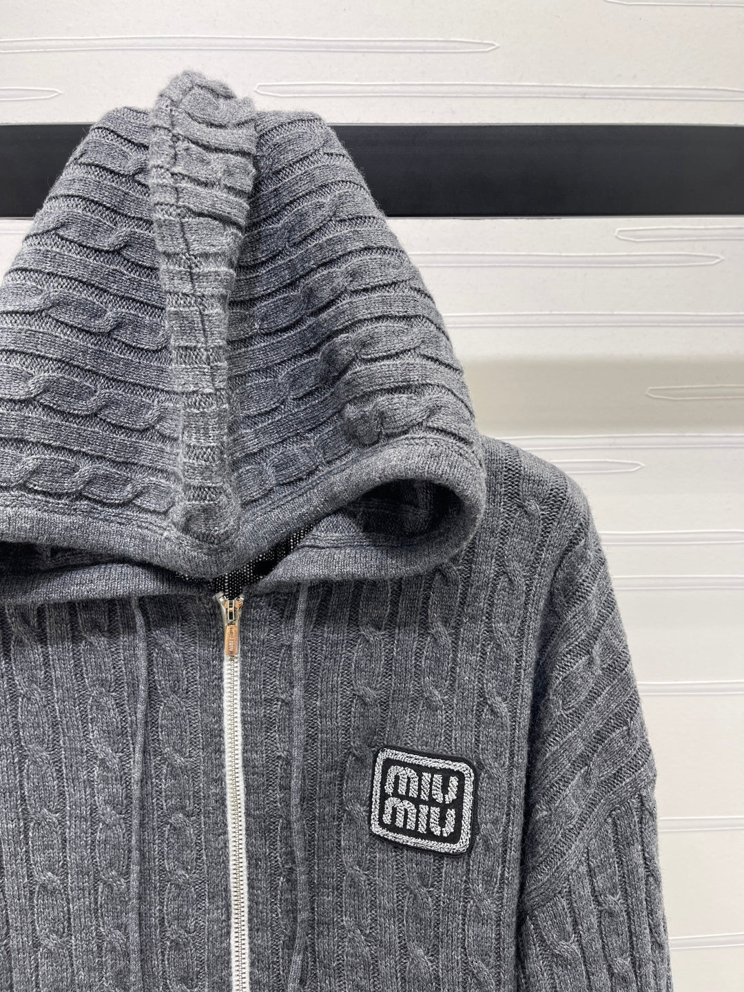 MIUMIU CARDIGAN STYLE 492