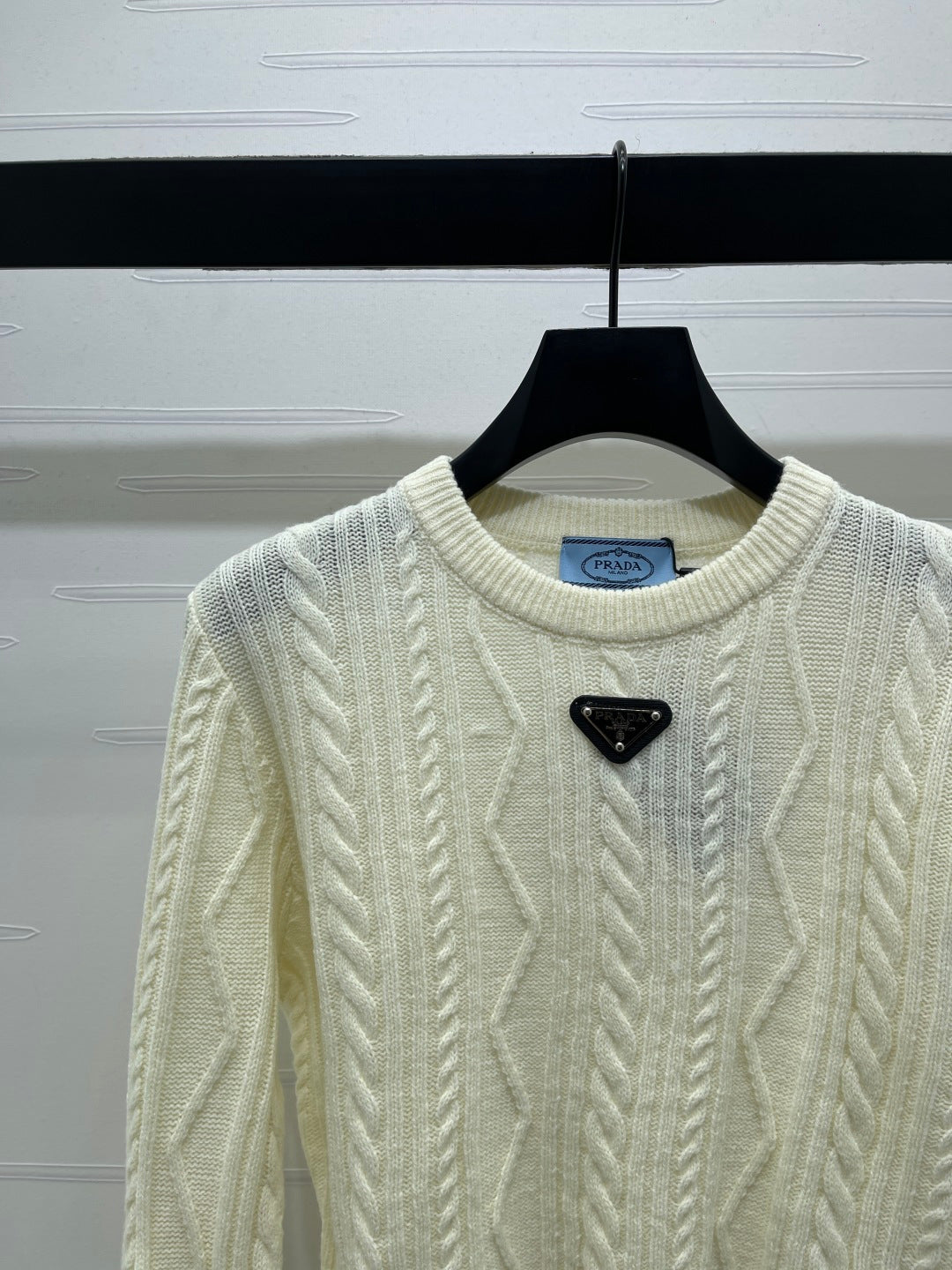 PRADA 25S KNIT SWEATER 220