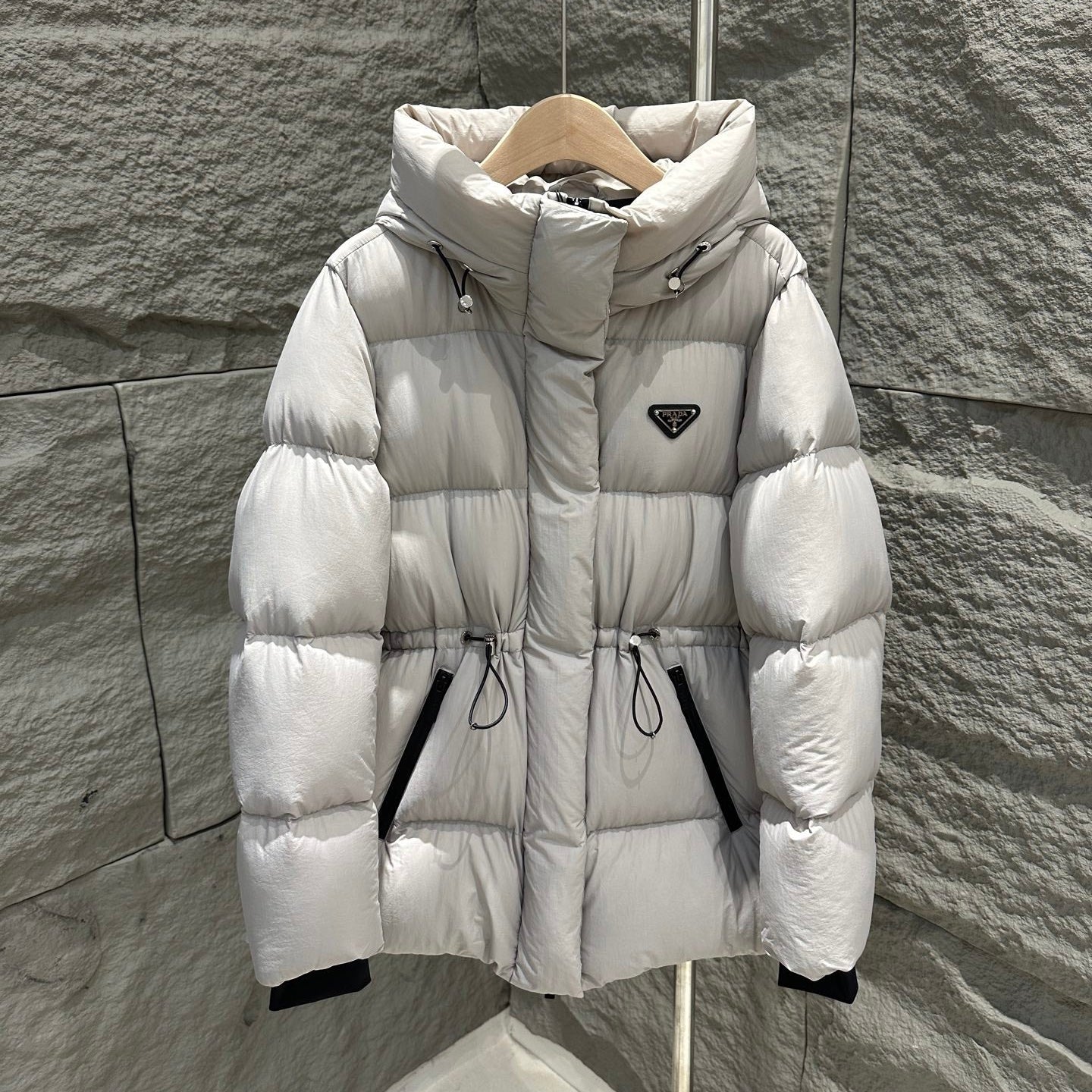 PRADA 25S MEDIUM-LENGTH GOOSE DOWN COAT 228