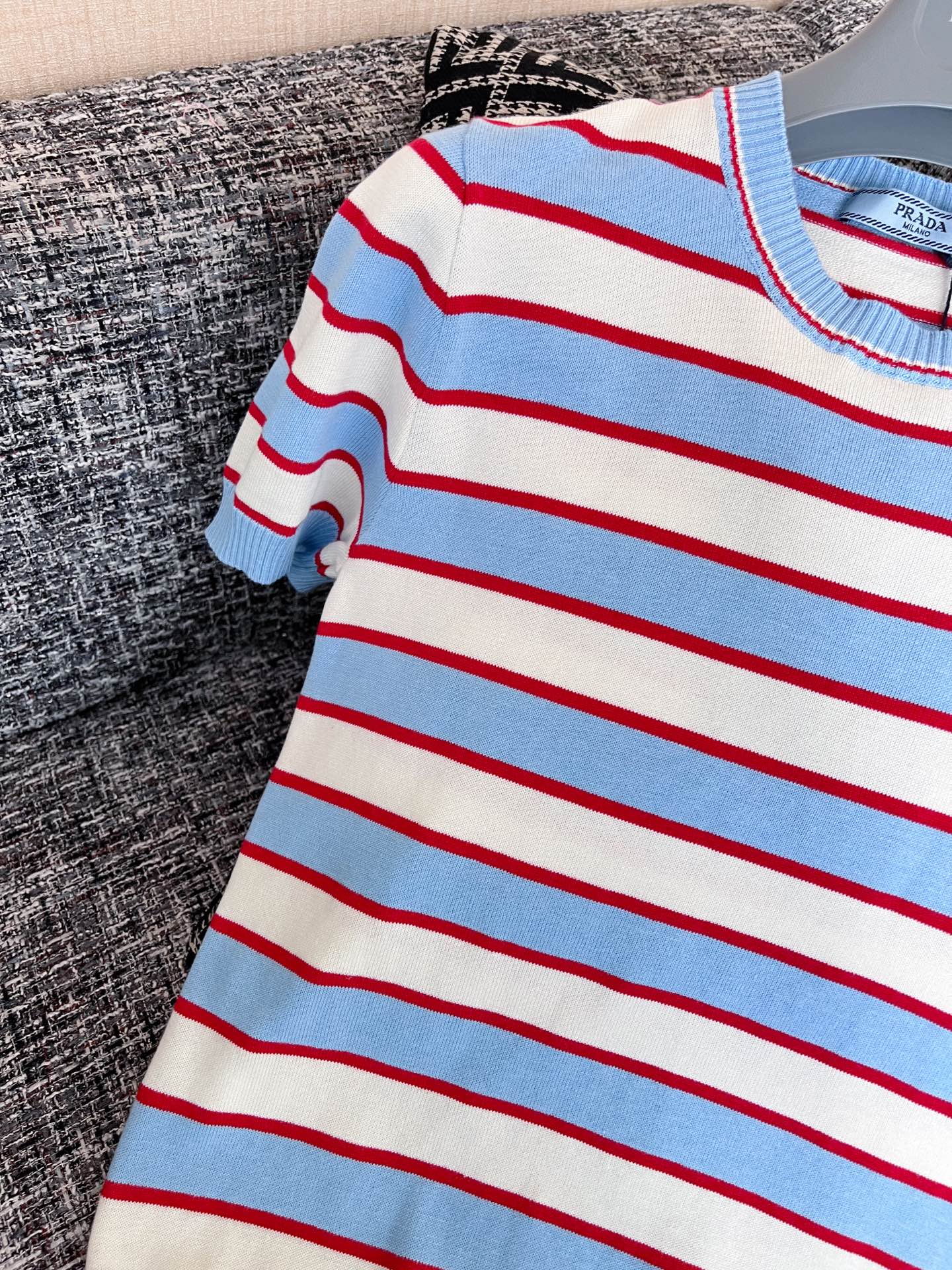 PRADA KNIT POLO STYLE 82