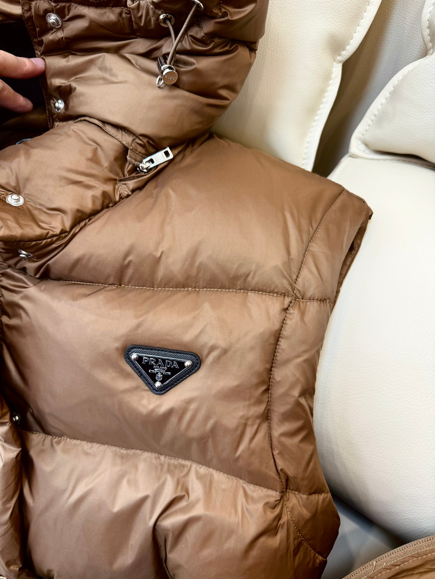 PRADA 25S DOWN COAT 311