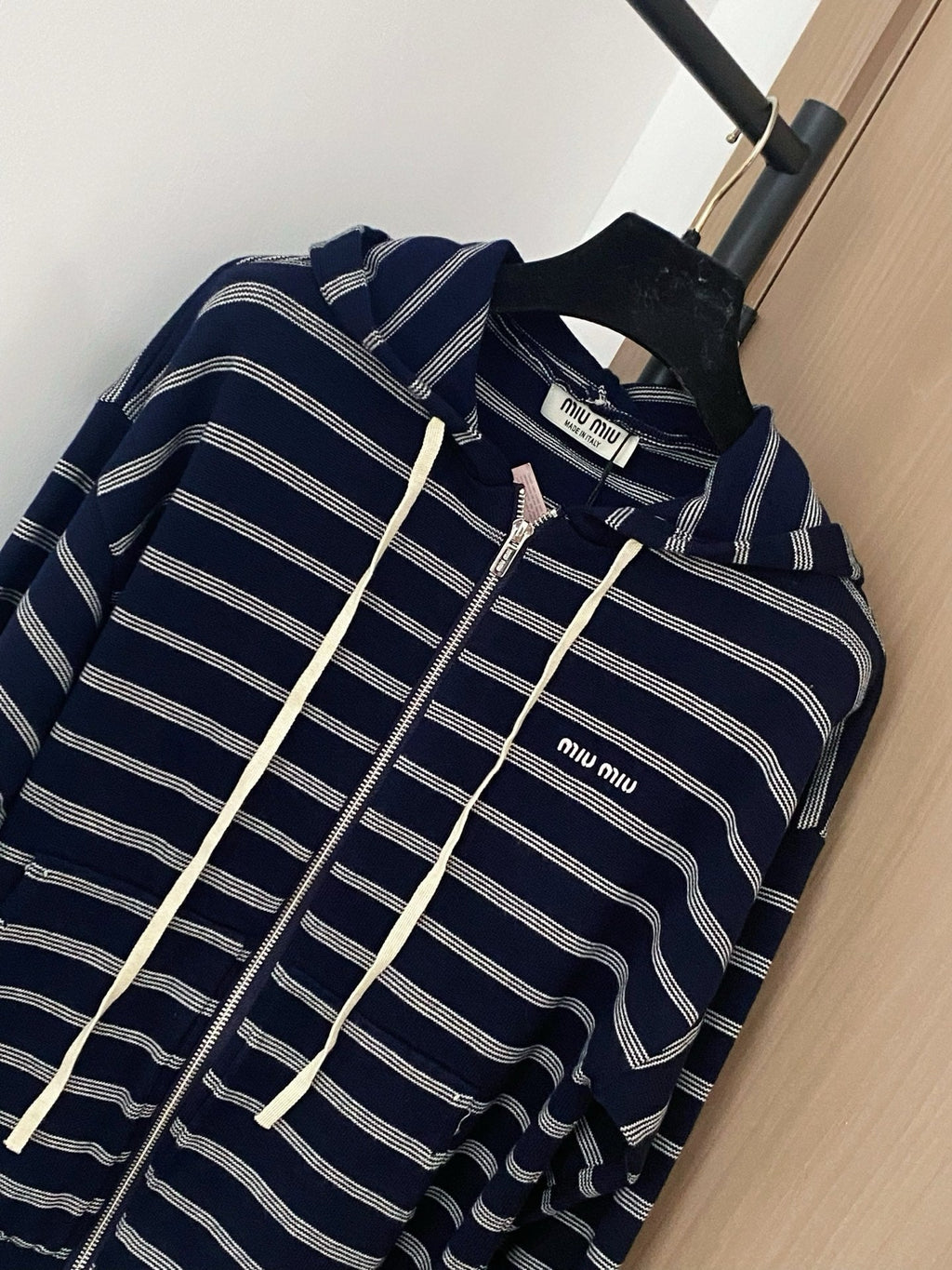 MIUMIU CARDIGAN STYLE 215