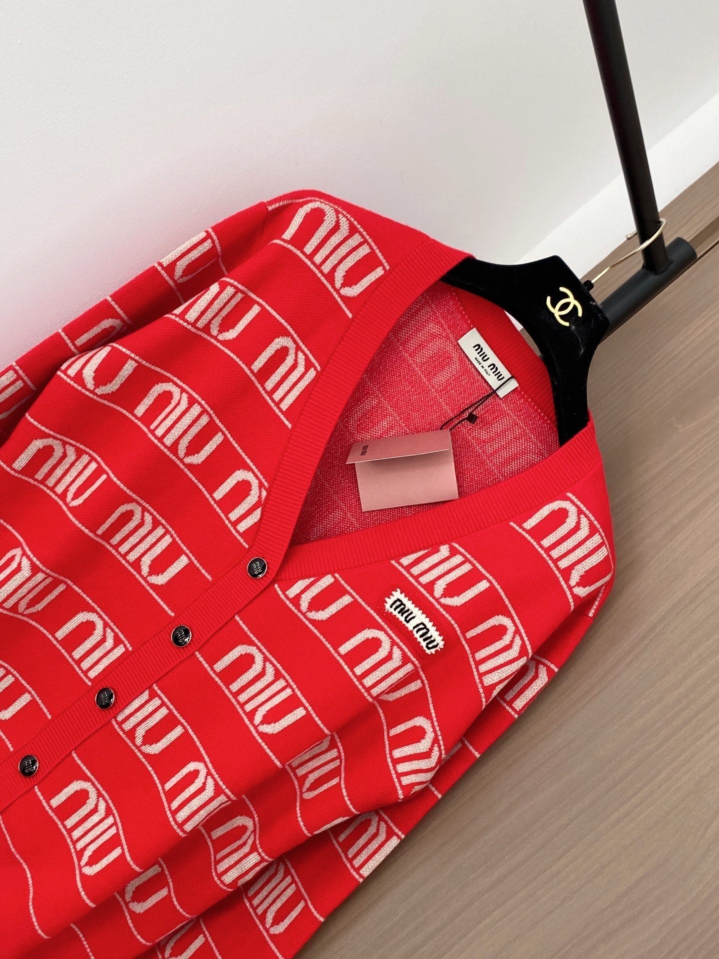 MIUMIU CARDIGAN STYLE 701