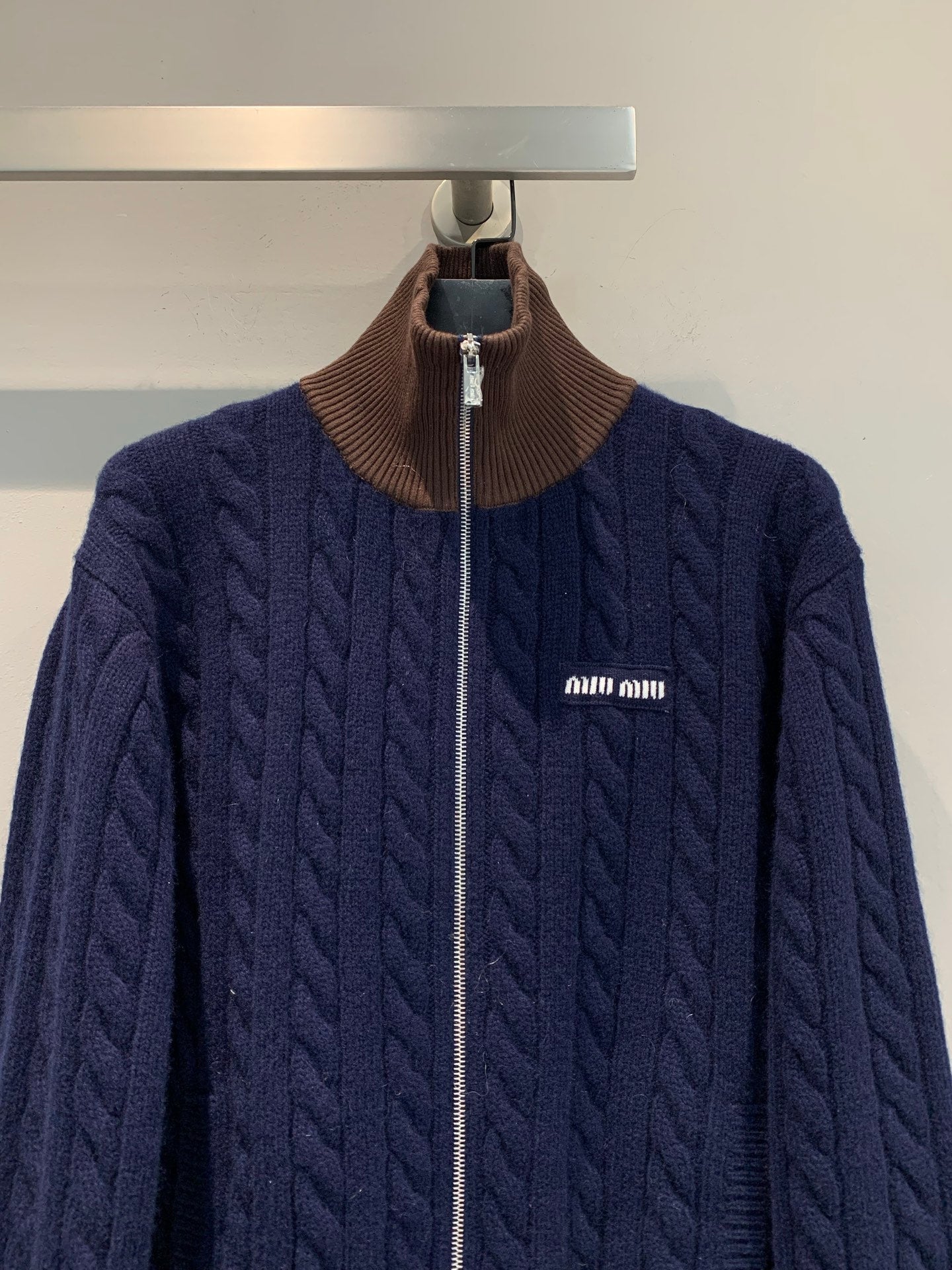 MIUMIU CARDIGAN STYLE 522
