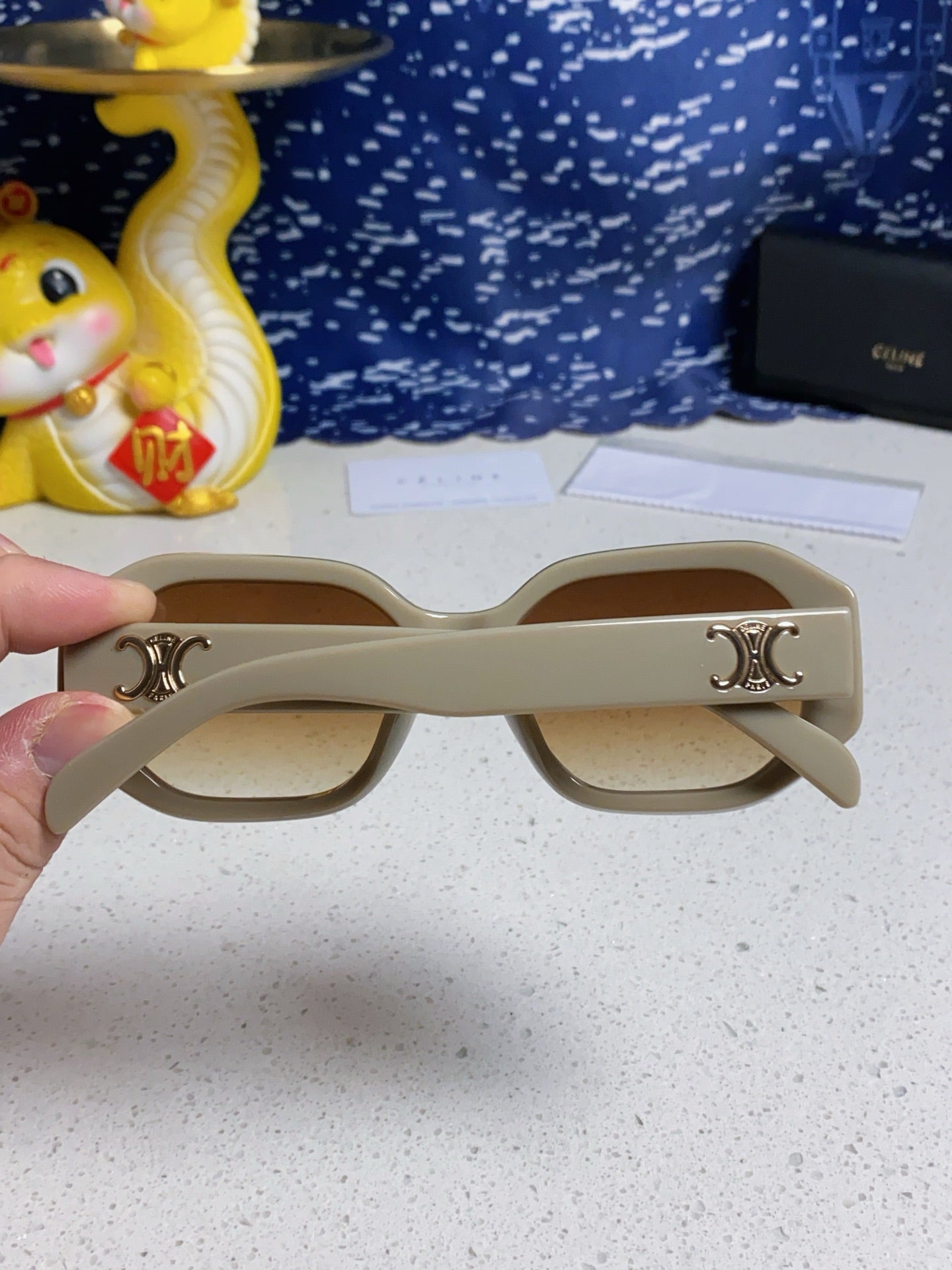 CELINE TRIOMPHE SQUARE SUNGLASS 566741 IN IVORY ACETATE